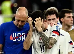 九游娱乐-足球决定性瞬间